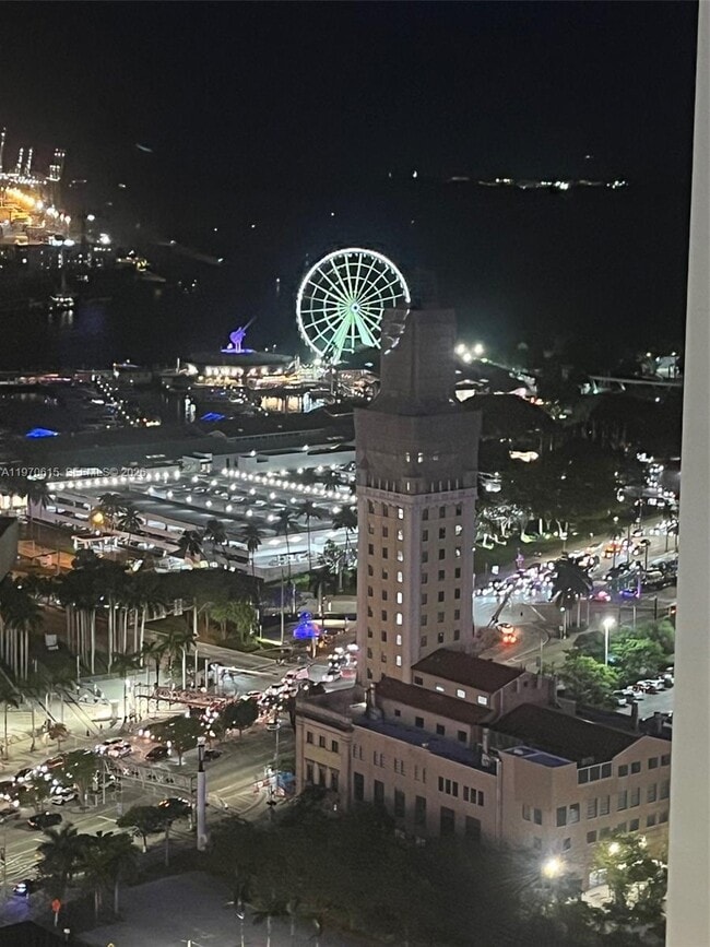 Building Photo - 851 NE 1st Ave