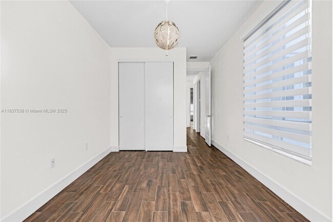 Building Photo - 10426 NW 64th Terrace