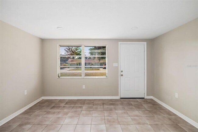 Building Photo - 6051 Carlton Ave