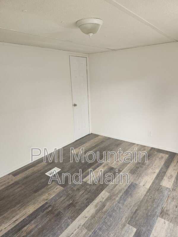 Building Photo - 26 Misty Mountain Way