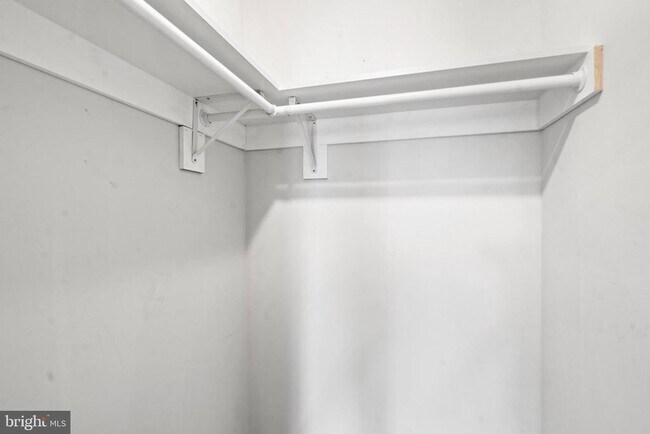 Building Photo - 9932 Longford Ct