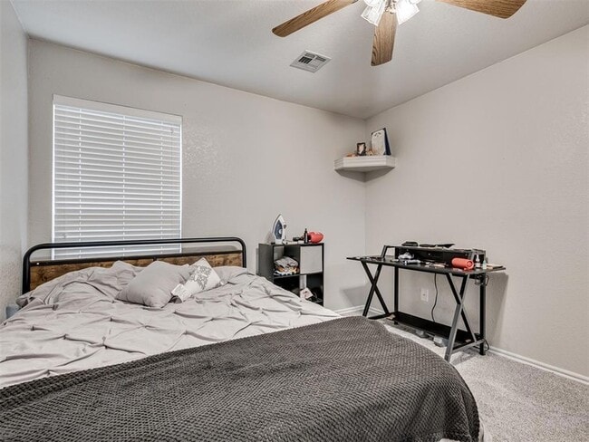 Building Photo - 2608 Southern Hills Dr