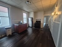 Building Photo - 126 Main St