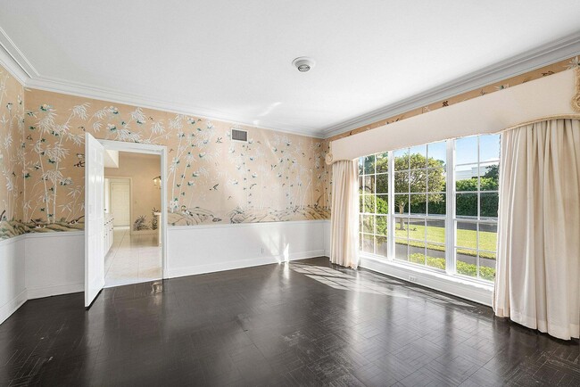 Building Photo - 157 Wells Rd