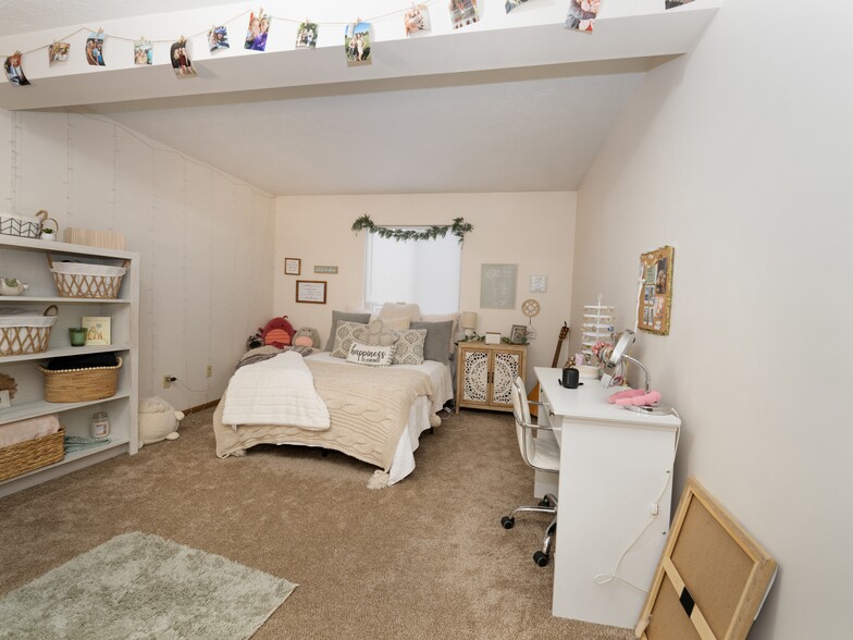 Building Photo - 6300 Ohio St