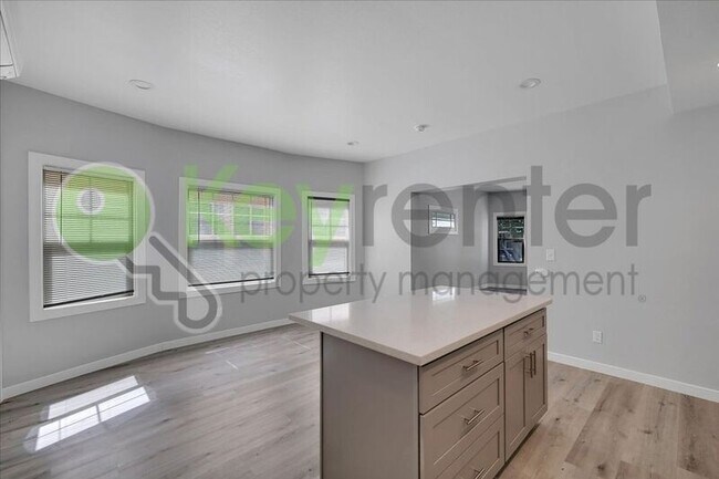 Building Photo - 1517 23rd St