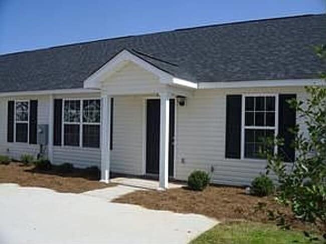 Primary Photo - 112 Mistletoe Way