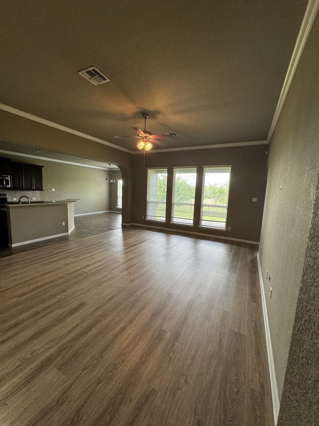 Building Photo - 502 Westchester Ct