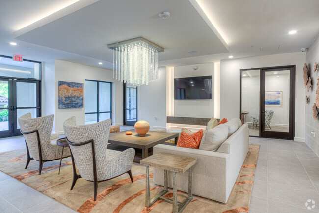 Interior Photo - Broadstone Toscano