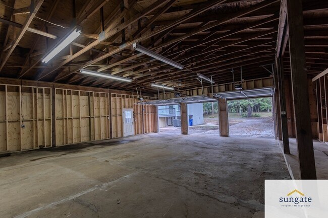 Building Photo - 11319 Harding Rd