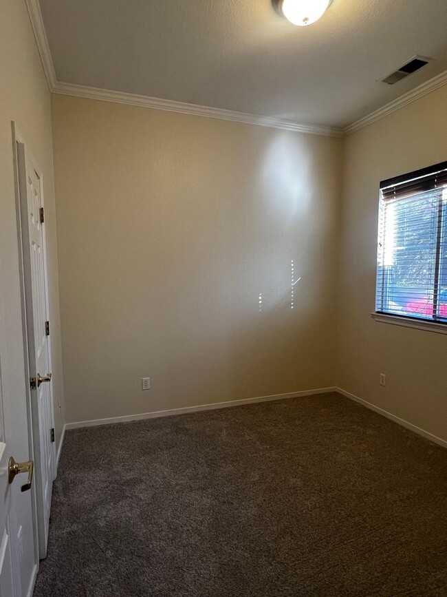 Building Photo - Single Level 3 Bedroom 2 Bathroom Rincon V...