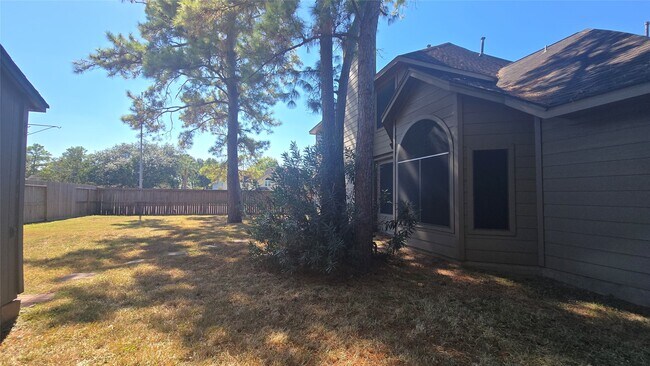 Building Photo - 14043 Fairwood Breeze