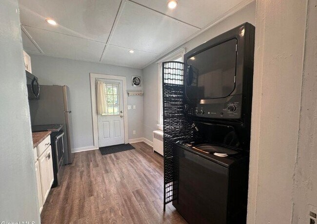 Building Photo - 45A Vly Rd