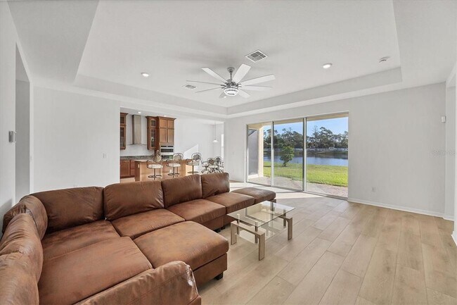 Building Photo - 7228 Great Egret Blvd