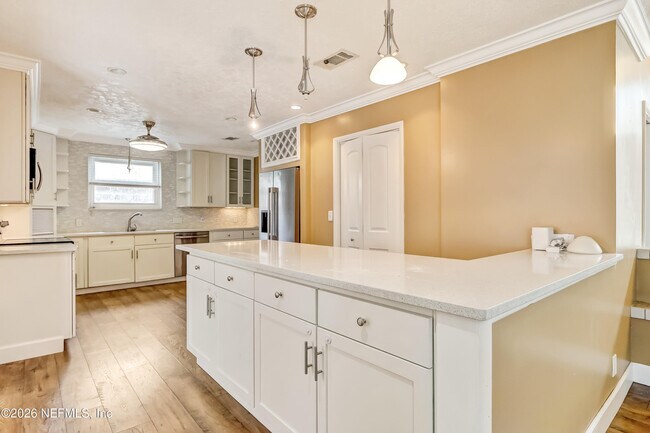 Building Photo - 4328 Savannah Ave