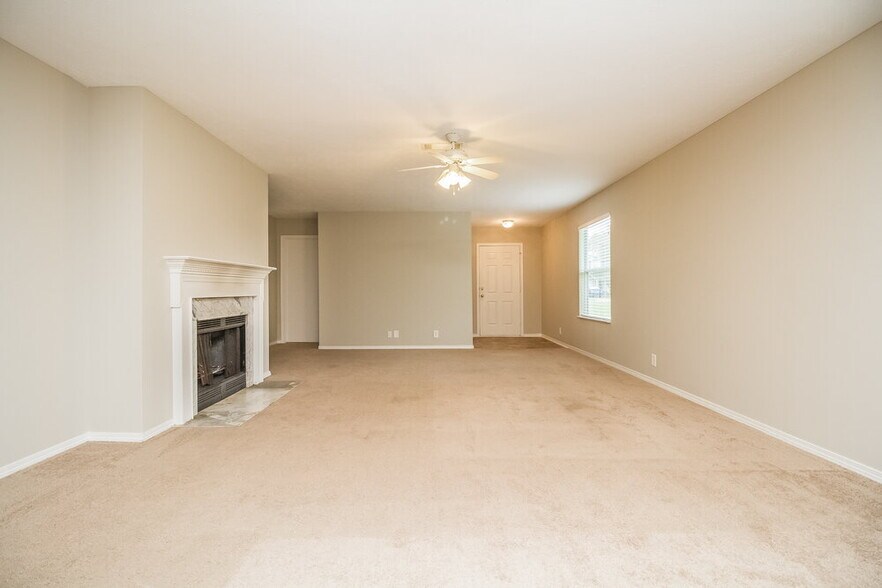 Building Photo - 805 Hammersmith Dr