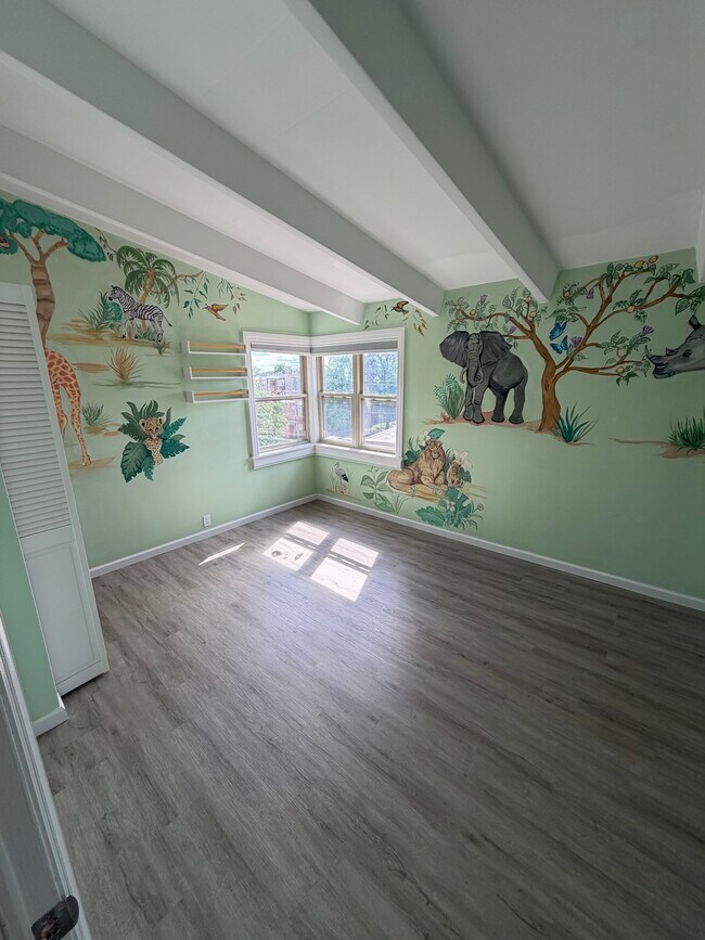 Building Photo - 2148 W Rosemont Ave