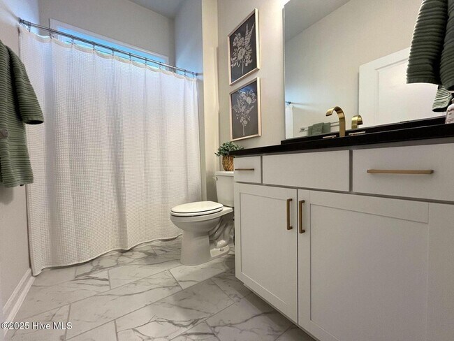 Building Photo - 742 Carnegie court