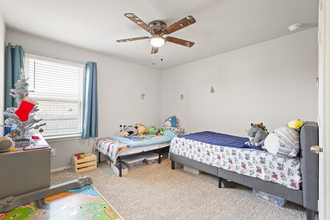 Building Photo - 40422 Gdn Hts Ln