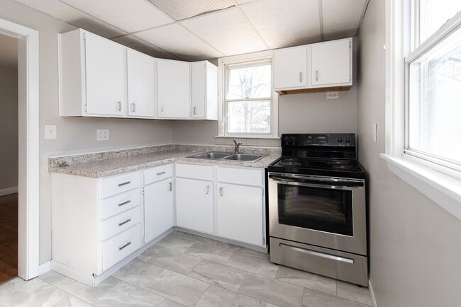 Building Photo - ANDERSON TWP- Cozy and clean 3 bed 2 bath ...