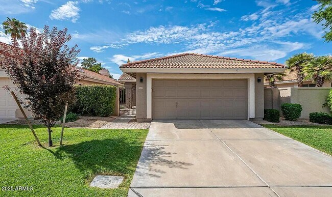 Primary Photo - 8845 E Sunnyside Dr