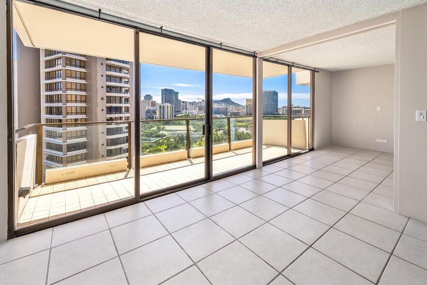 Building Photo - 1860 Ala Moana Blvd