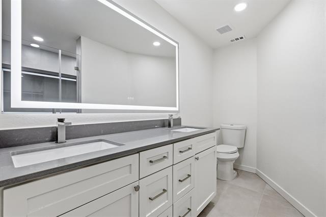 Building Photo - 4816 Amesbury Dr