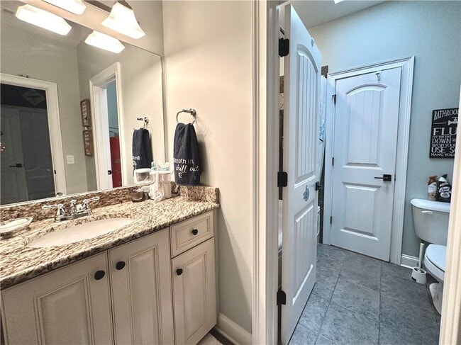 Building Photo - 3232 Brookview Rd