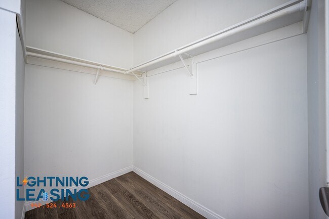 Building Photo - 14201 Victory Blvd