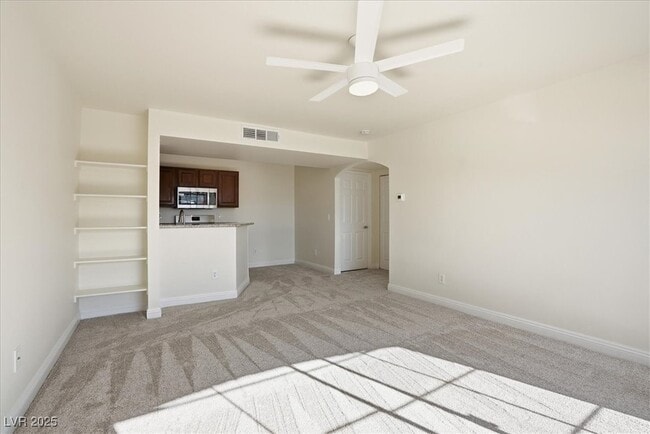 Building Photo - 5114 S Jones Blvd