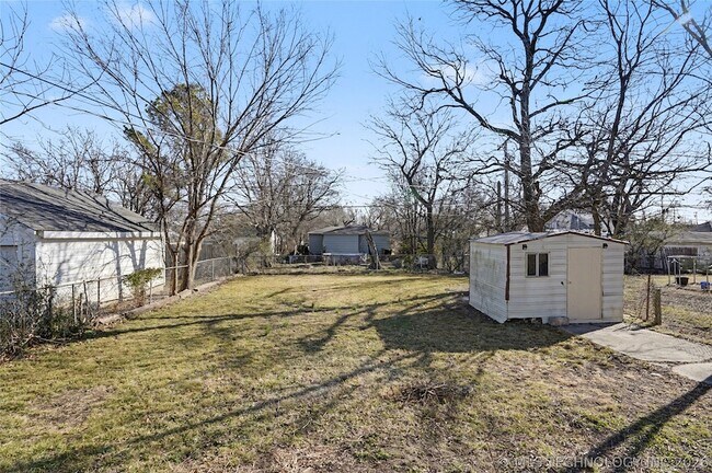 Building Photo - 4713 S 27th W Ave