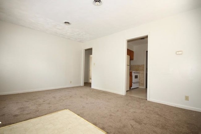 Building Photo - 324 W Home St