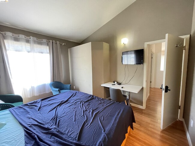 Building Photo - 2507 Baywood Way