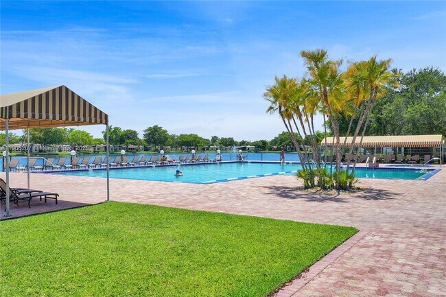 Building Photo - 100 Ashbury Rd