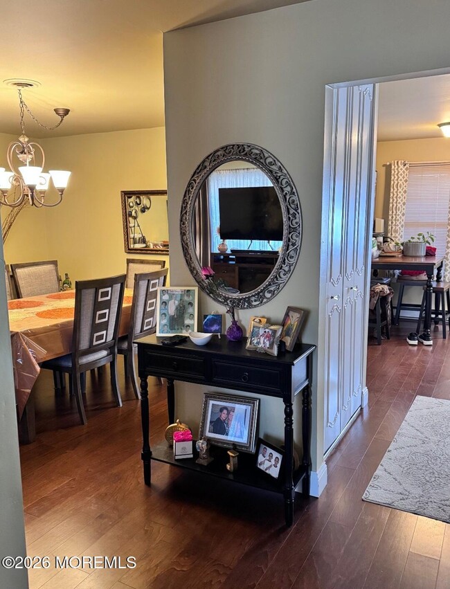 Building Photo - 43 D Sterling St