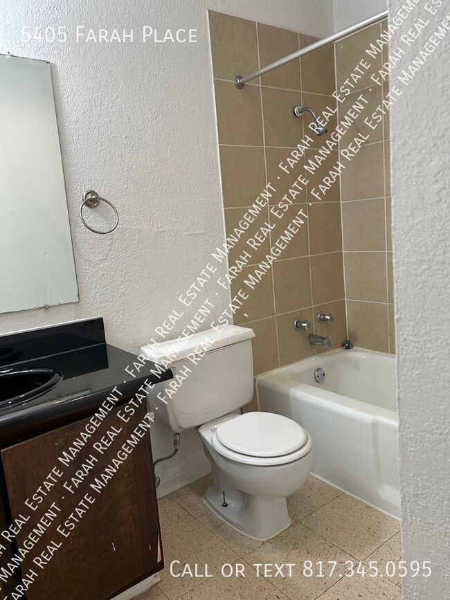 Building Photo - 5405 Farah Pl
