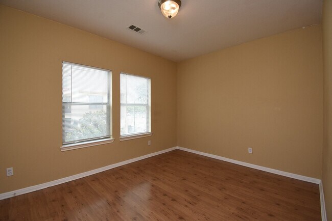 Building Photo - 13102 N Bellaire Estates Dr