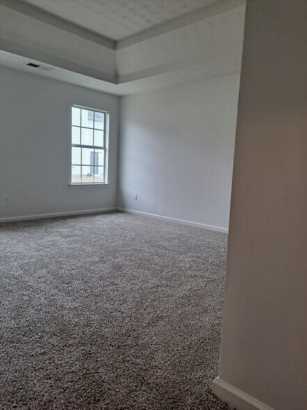 Primary Photo - 5646 One Lake Way