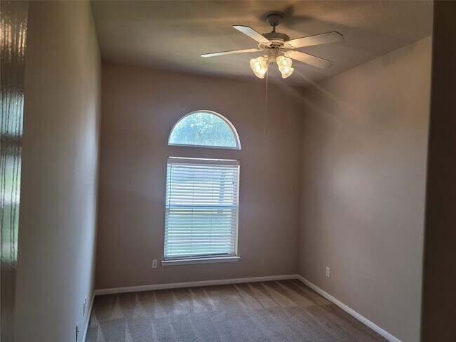 Building Photo - 1010 Hannah Falls Ln