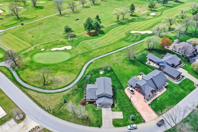 Building Photo - 3037 Golfview Dr