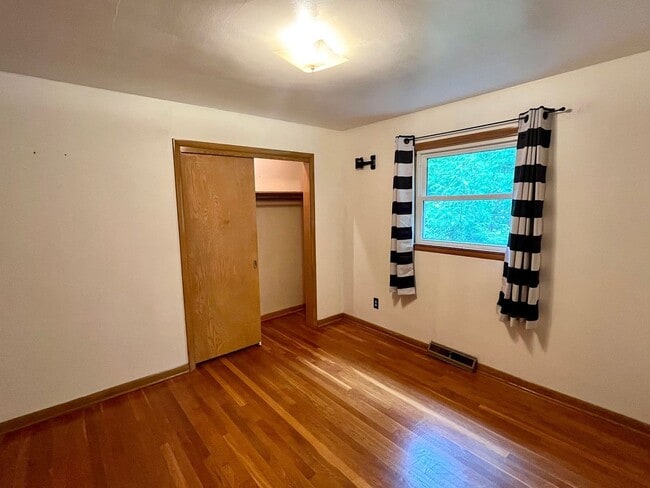 Building Photo - 3 Bed 1 Bath Single Family Home in Wausau