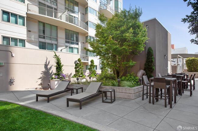 Building Photo - 355 1st St