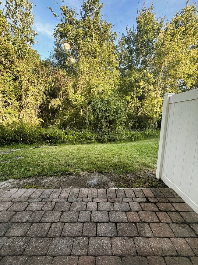 Building Photo - 16183 Old Ash Loop