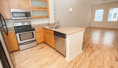 Building Photo - 242 E Water St