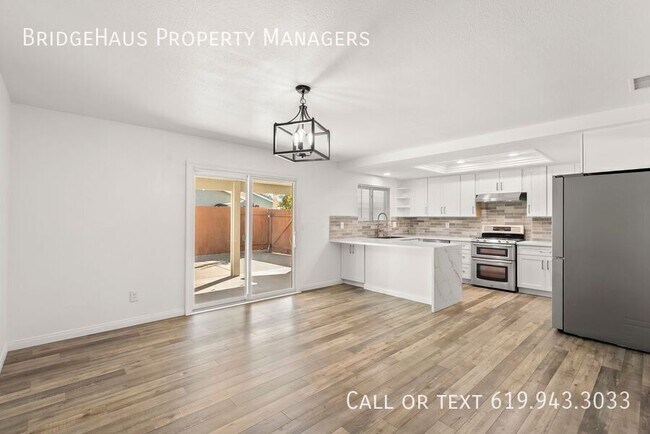 Building Photo - 1539 W Knapp Dr