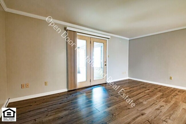 Building Photo - 15012 Tally Ho Dr