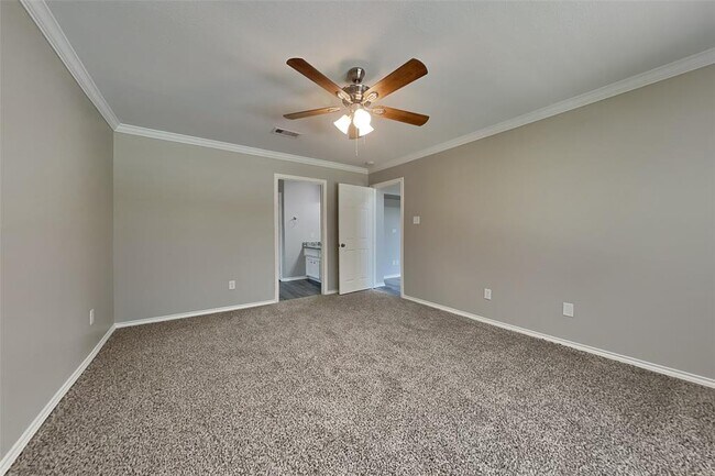 Building Photo - 26880 Armor Oaks Dr