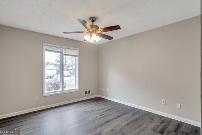 Building Photo - 2599 Fieldstone View Ln SE