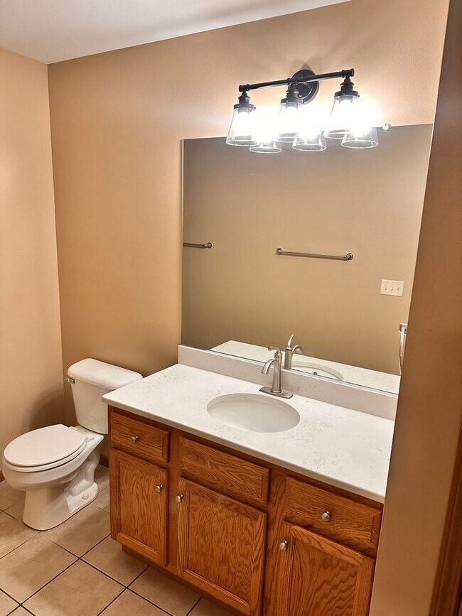 Building Photo - 3566-3572 East Meadows Place