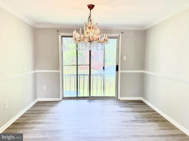 Building Photo - 2 Cinnabar Ct